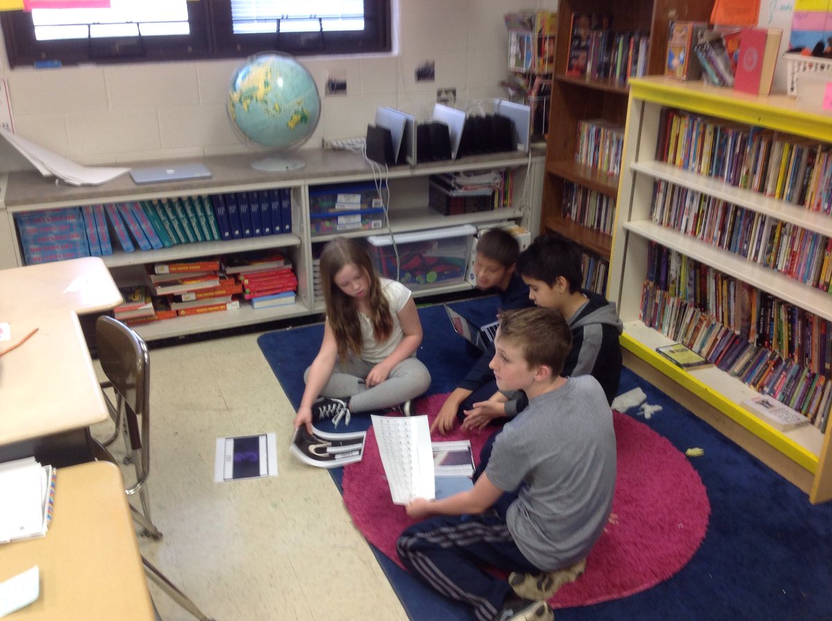 jgraffeo44's tweet photo. WH 5 graders - Mrs. F's class showing how to persevere without Google during their Science review🤜  What a great team! #WeAre44, #whs44 https://t.co/BqoLMNxeTW