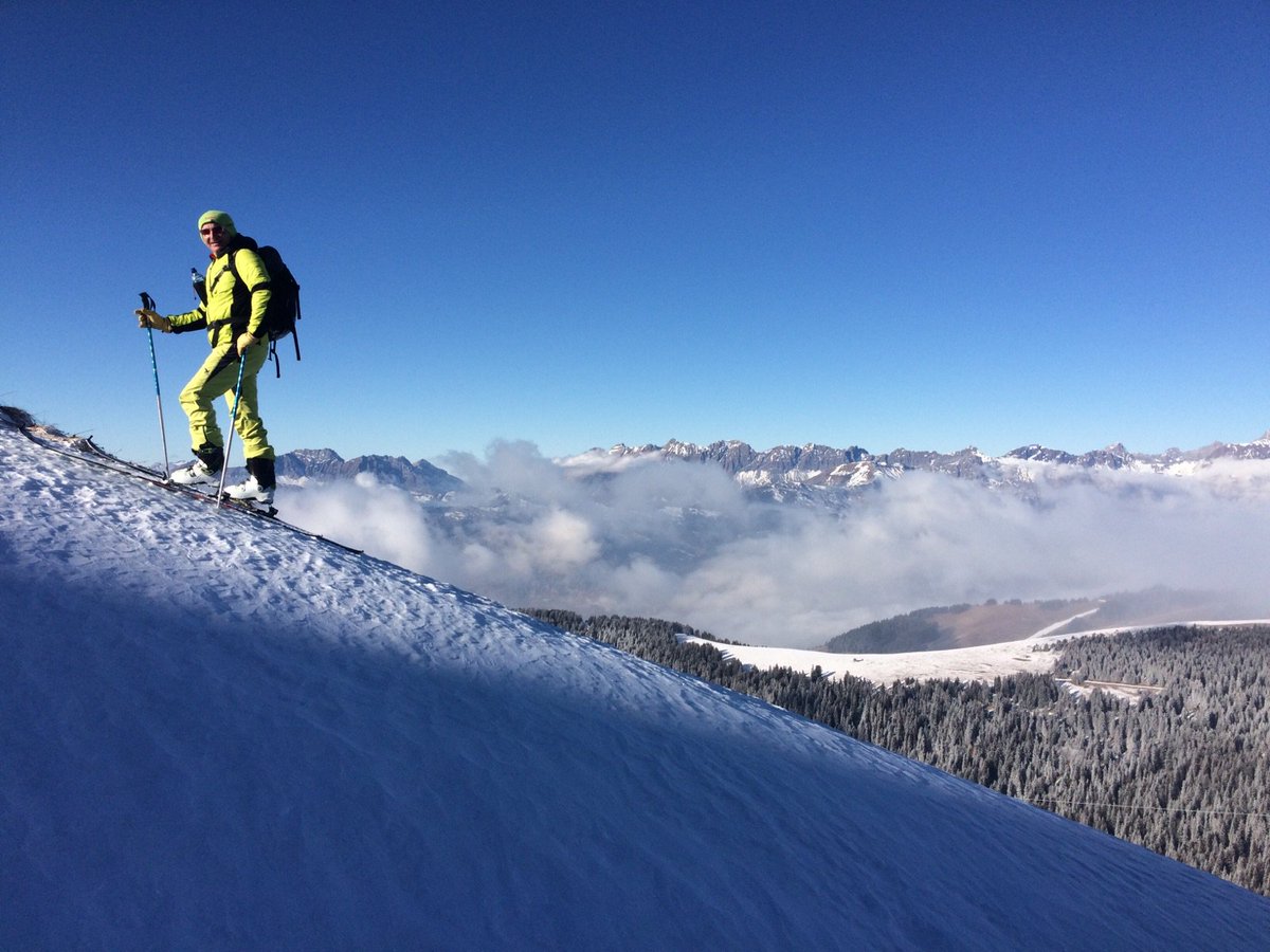 guidedechamonix's tweet photo. #Skitouring https://t.co/rpUwWoKvDP