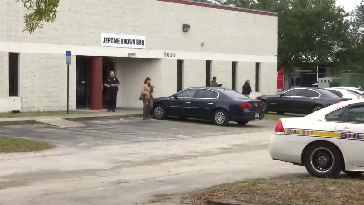 BankFSale's tweet photo. SBA files foreclosure on business tied to city councilwoman
JACKSONVILLE, Fla. - The Small B https://t.co/cwTp5rFhKZ https://t.co/rQhLqq3eMe