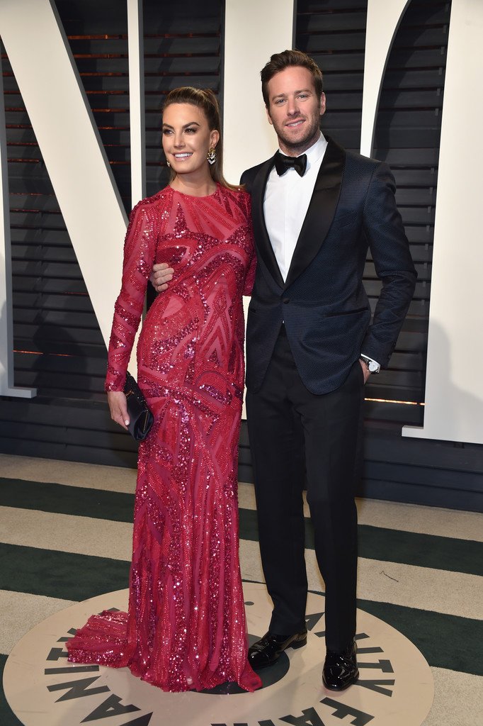 ArmieHGlobal's tweet photo. The beautiful pair at the Vanity Fair Oscar Party in LA on Feb 26th. #armiehammer - Style: @ilariaurbinati - Grooming: @Jamie_grooming https://t.co/tXX6tN8WVA