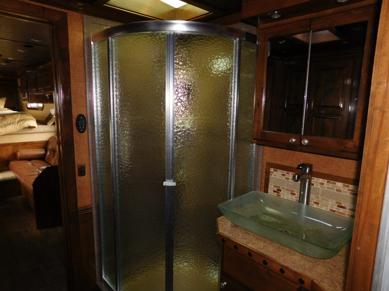trailersaler's tweet image. 2015 Platinum 4H with 14' LQ.  Decked out!!  $89,995 *Below invoice*  Come and get it!