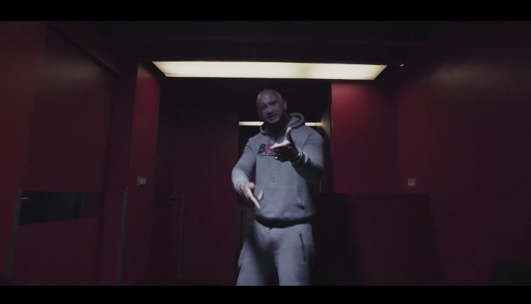 Rapelite's tweet photo. .@Medinrecords dévoile le clip «Grand Paris» avec Lartiste, Lino, Sofiane, Alivor, Seth Gueko, Ninho & Youssoupha https://t.co/8bxOJCeS8l https://t.co/fgVgsOJTiQ