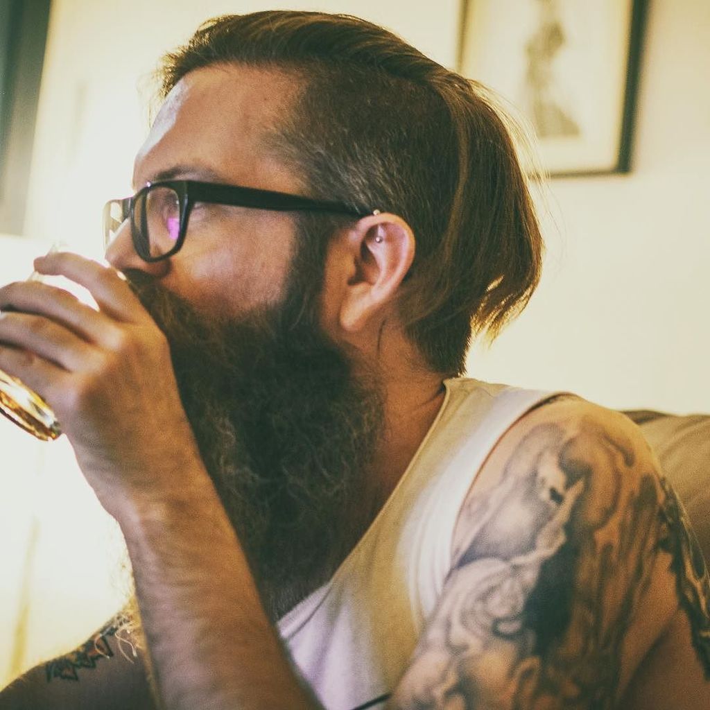 djcolatron's tweet photo. Bad hair day
•
#portraits #portraits_ig #portraiture #colatron #me #saturdaynight #drinkin… https://t.co/hx51rW7JgS https://t.co/KtZQkN1yLK