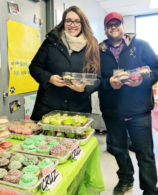 Thanks to Leanne and Andrew <a href="/1005CRUZFM/">100.5 Cruz FM</a> for not only #bakingadifference but collecting #cupcake #donations for #shelterpets too!  #pawsup