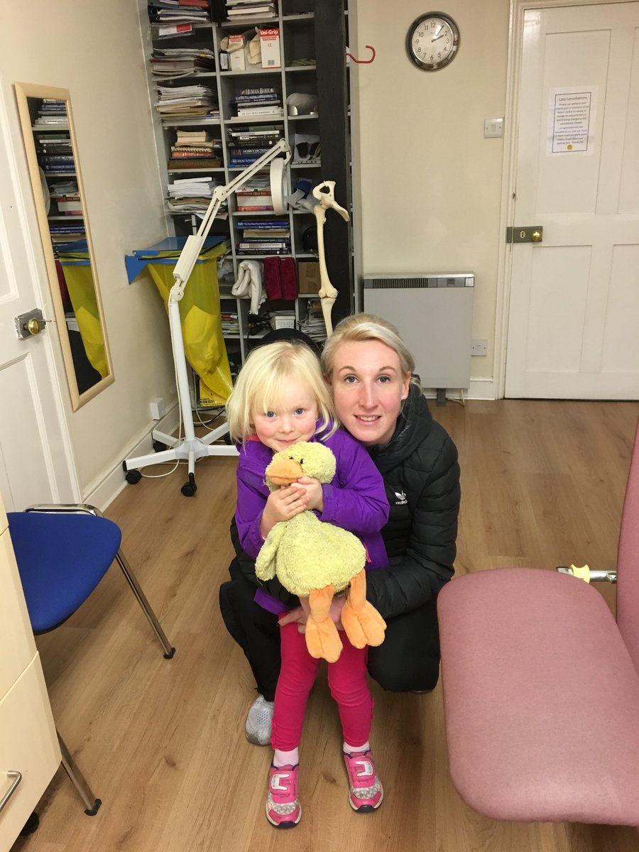 VMLVetMedLasers's tweet photo. @Georgie400m came to @CompleetFeet for @Erchonia 3LT laser for nasty bone oedema. Overdone winter training. PL Touch will sort her out. https://t.co/XzbebTmDCF