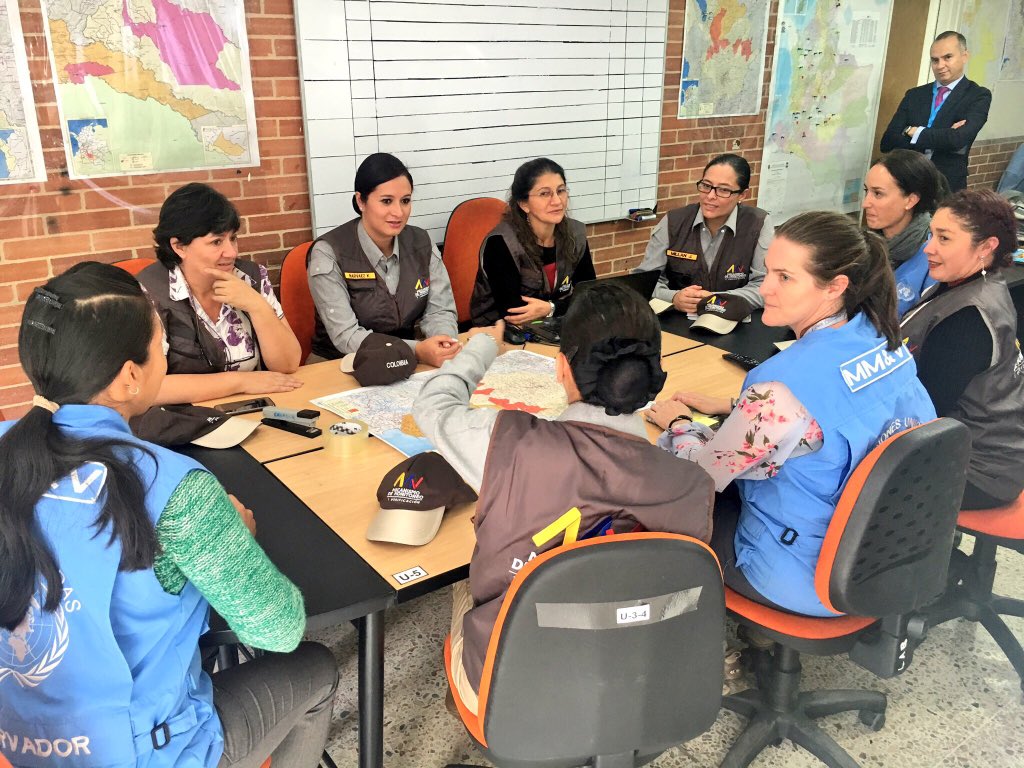 MisionONUCol's tweet photo. Gender is a pillar of the 3 parties' work in #Colombia 4 peace. Gov, #FARC-EP &amp; UN Mission women meet to advance gender issues @MMVCol https://t.co/KpeY7Z3tlO