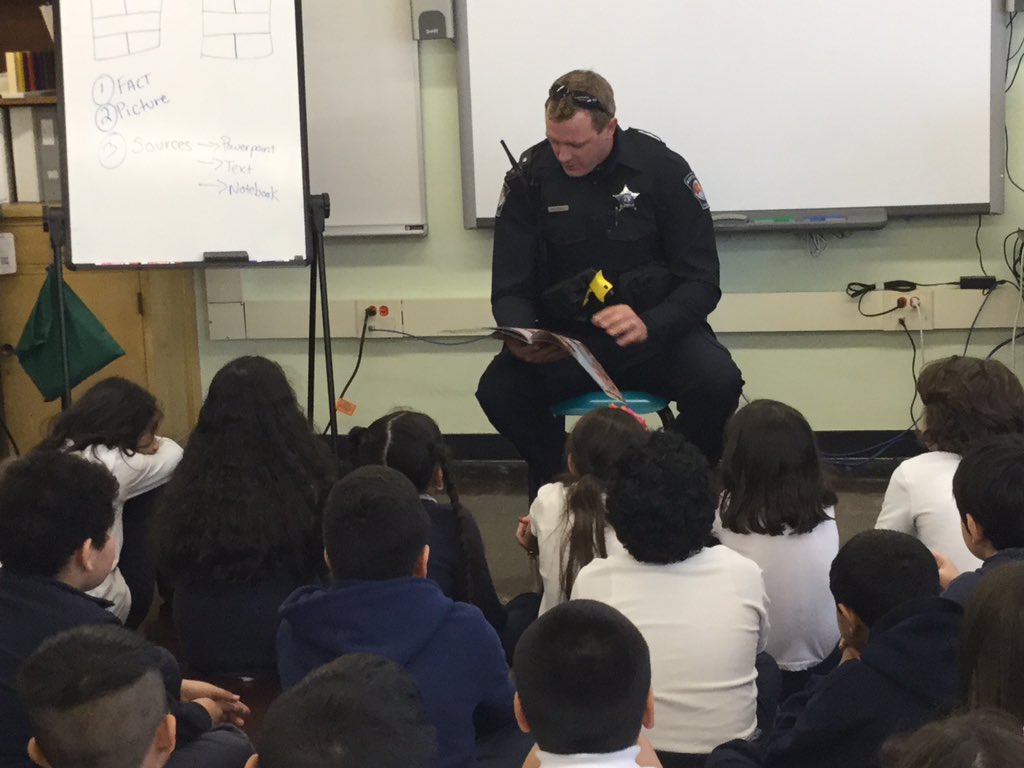 MrsRooney4th's tweet photo. Officer Kruschke was our mystery guest reader!! Thank you so much for our fun book! #d83shines #readingspiritweek https://t.co/1GNgv8yk21