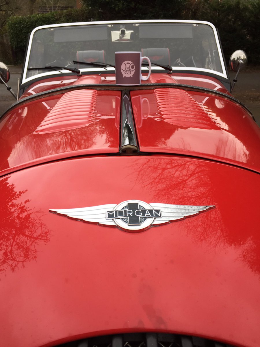 PigMugTour's tweet photo. The Mog and The Mug #PigMugTour #OldSpotPig #MorganCars #teapigs https://t.co/HgwxcXQ6iG
