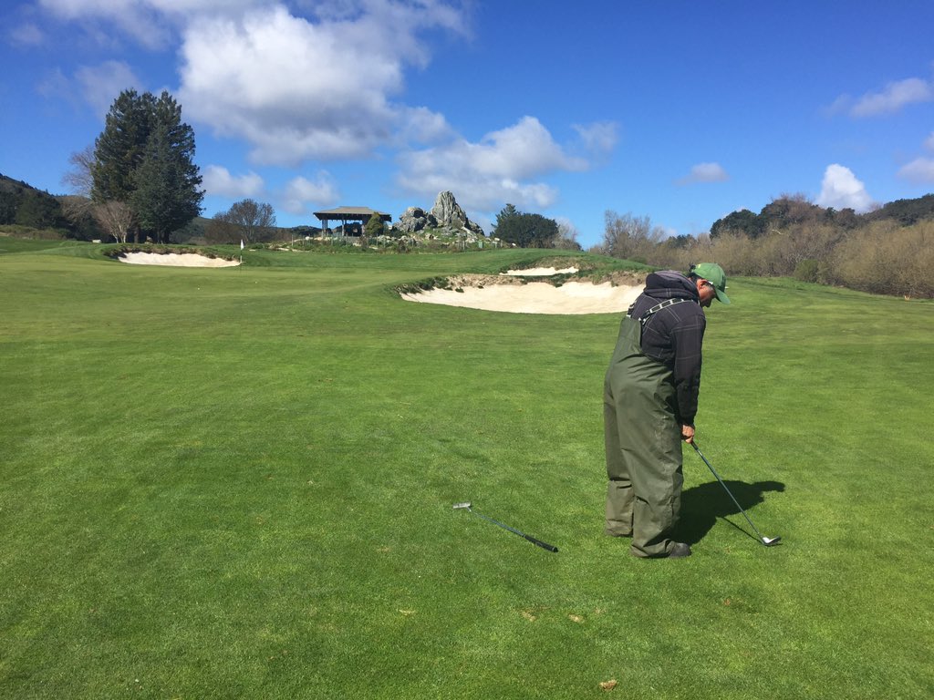 meadow1927's tweet photo. Work being done by project crew to replace old epoxy coated fittings that have been failing. Better safe than sorry & #lunchbreakgolf https://t.co/YIuA9lHgD8