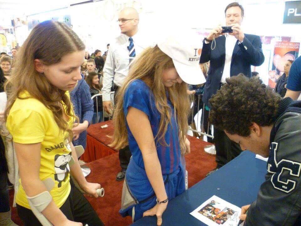 FANNY_VDKev's tweet photo. Il y a 5 ans ...
10eme fois @kevadamsss 💞
1ere fois @BigDavv 😳
1ere fois @AudreyBnch_ ❤️
👊🏼🇧🇪 #Kev5M #Soukevnirs #queledébut #onagrandit https://t.co/d8vPhHJgZa