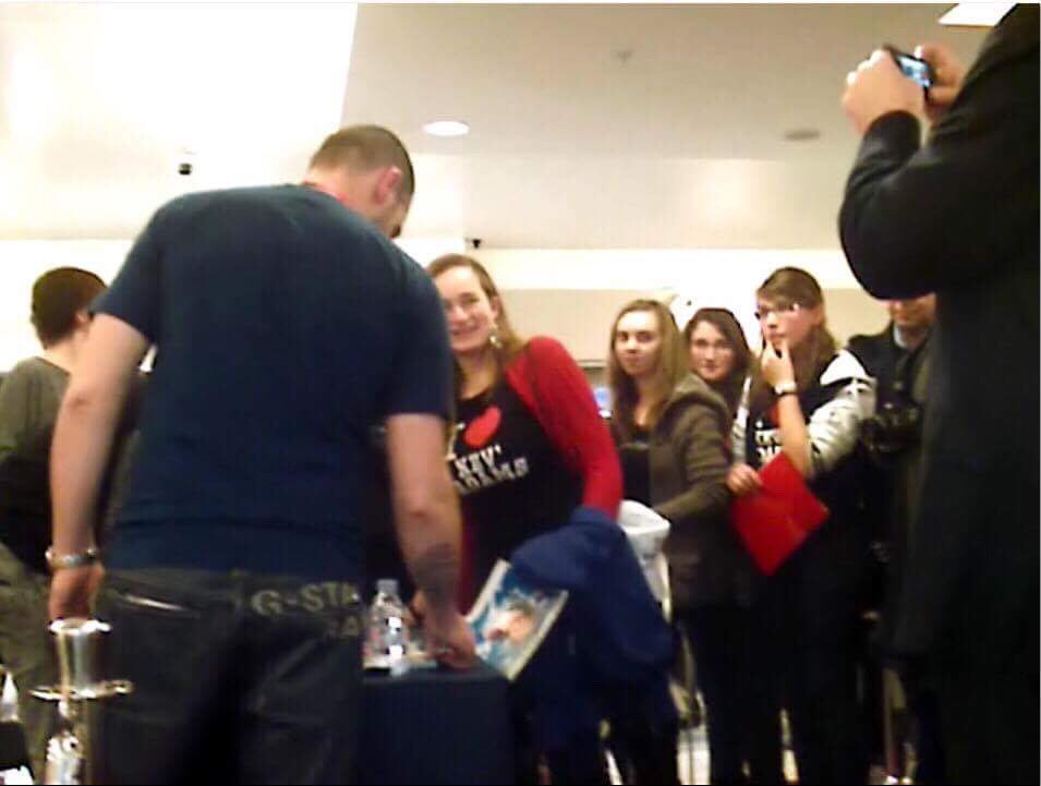 FANNY_VDKev's tweet photo. Il y a 5 ans ...
10eme fois @kevadamsss 💞
1ere fois @BigDavv 😳
1ere fois @AudreyBnch_ ❤️
👊🏼🇧🇪 #Kev5M #Soukevnirs #queledébut #onagrandit https://t.co/d8vPhHJgZa