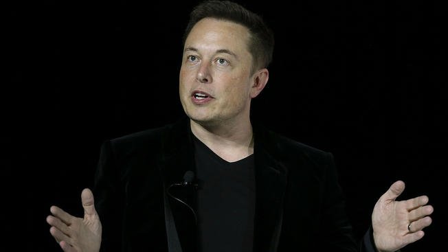 nbcchicago's tweet photo. SpaceX to send 2 citizens around the moon in 2018: Elon Musk https://t.co/WK5SNu1lJX https://t.co/LTwaEBGyFg