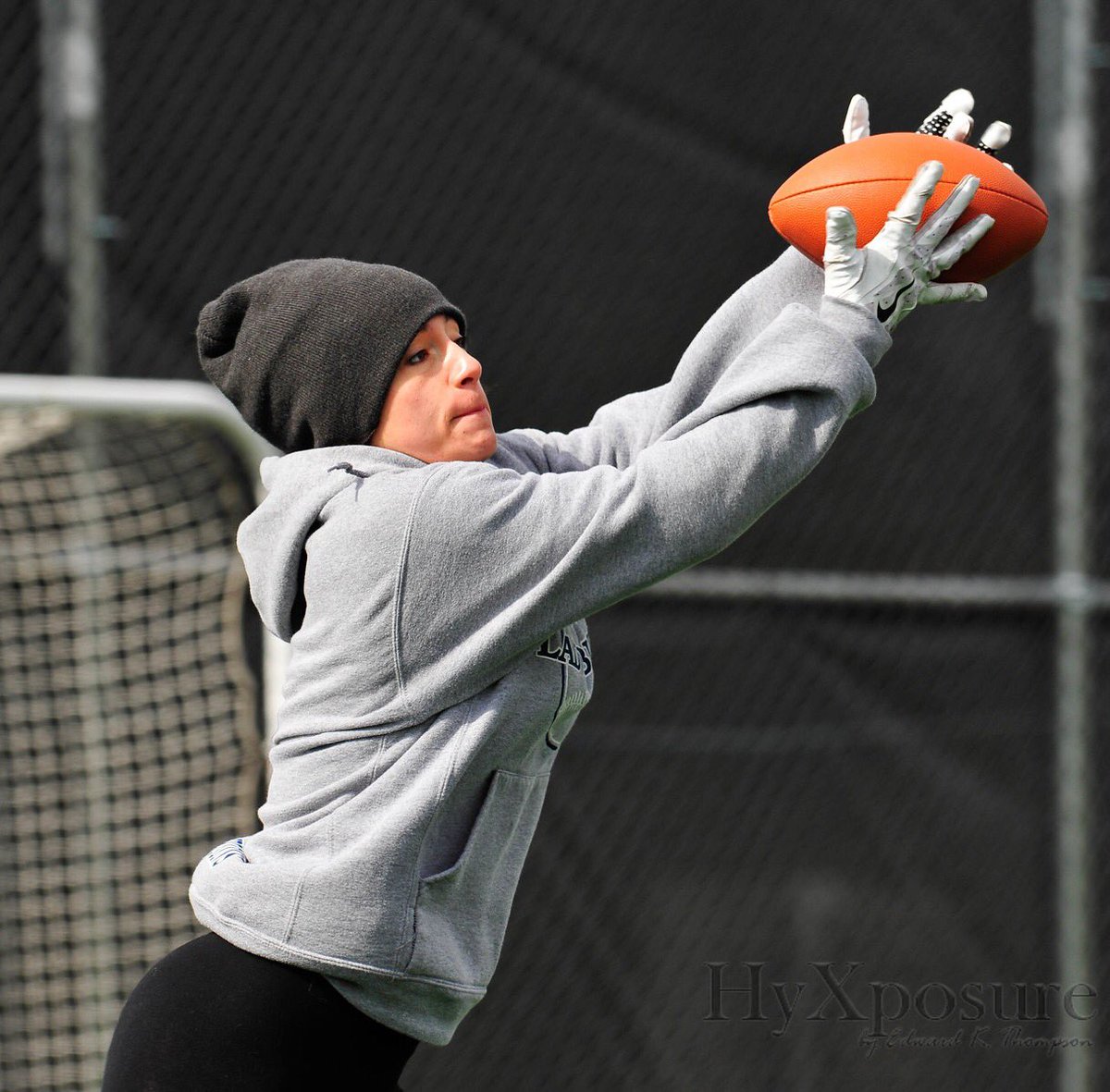 ThompsonFoto12's tweet photo. The newly forming #PittsburghRebellion was out in the cold Sunday practicing, were you?!? Seasons a day closer!! Can't wait!! @MyLFLLadies https://t.co/onibaM6Yha