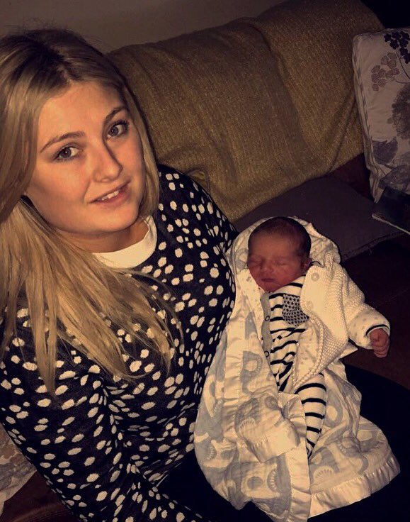 BronaghBarrett's tweet photo. Baby G number three 😘💕 https://t.co/2PmKJVjbqd