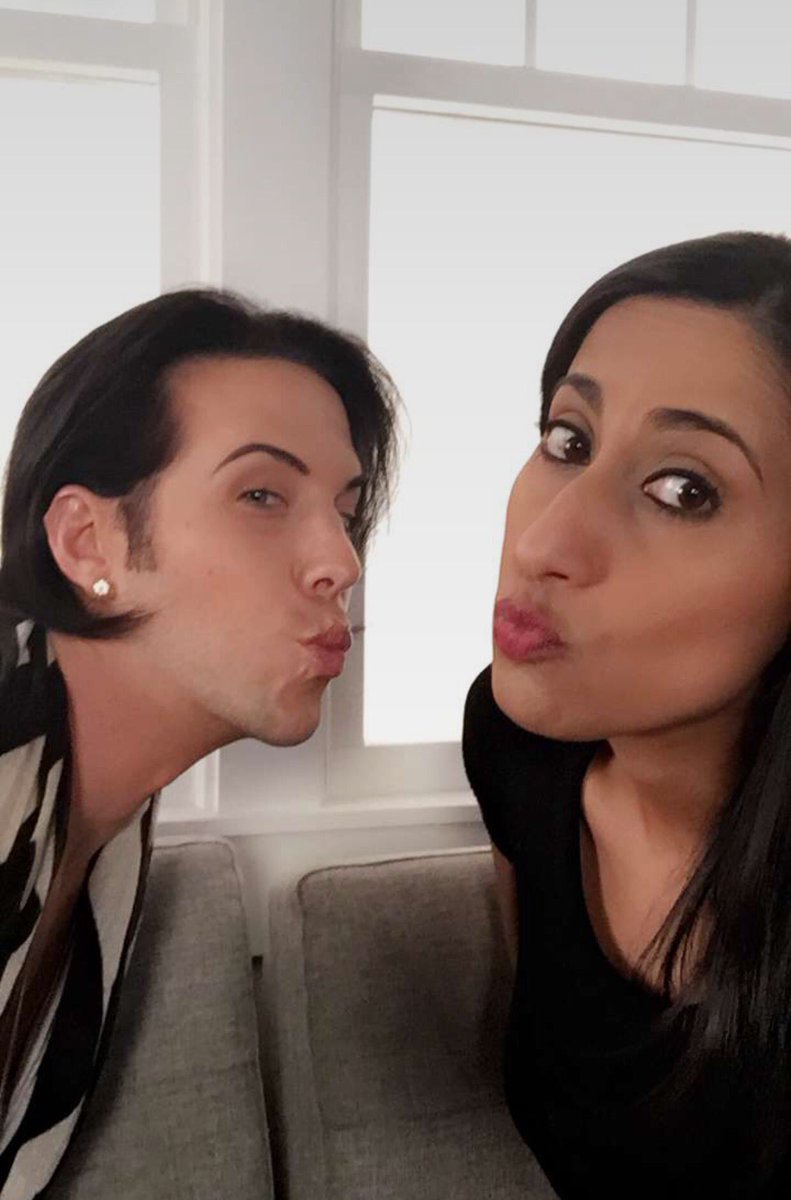 ShopHQOfficial's tweet photo. We're #BeyondBackstage with @MackenSays from @OscarBlandiHair & @NatashaChughtai! Join us on #FacebookLive now π
https://t.co/GihQ9y5iWD https://t.co/YeTi1gcfJ5