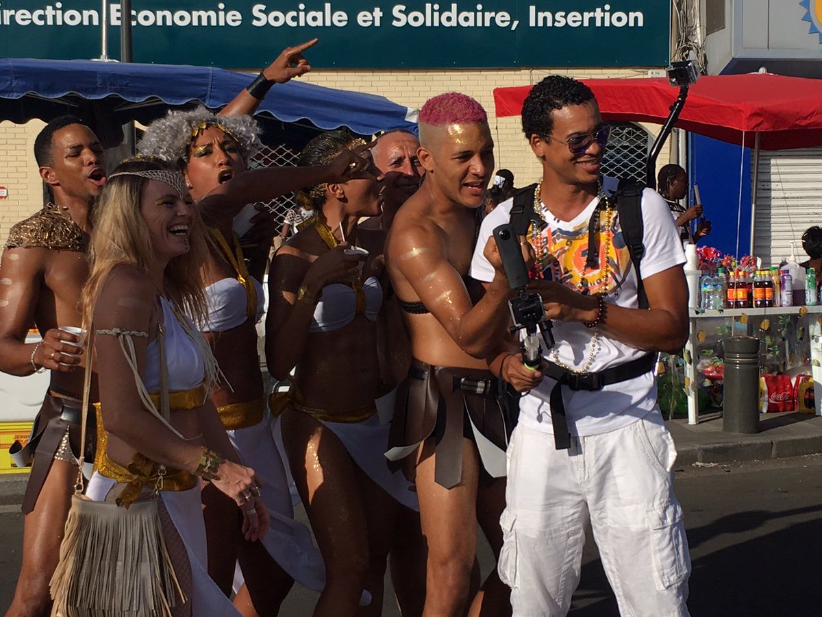 Orange_AntGuy's tweet image. Suivez les interviews de notre reporter #KannavalTaNouTout
 tinyurl.com/jkjsk67 #KTNT #CarnavalOrange2017 #DimancheGras