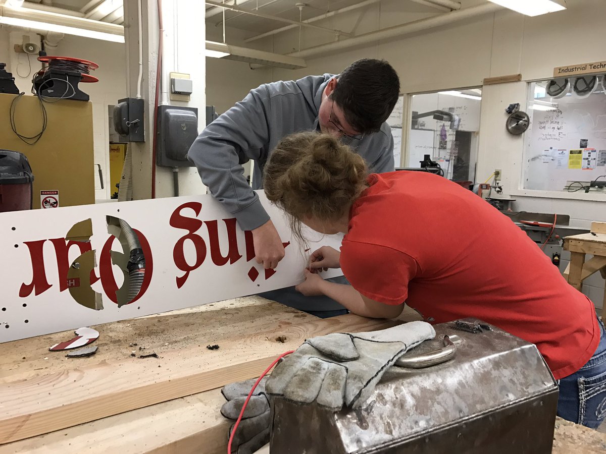 Working on our pit design! #OMGrobots #FRC