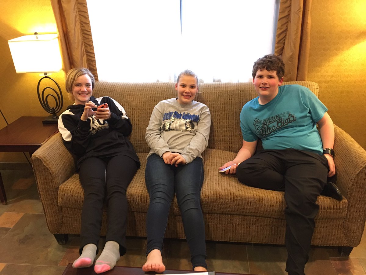 BaxterMusicDept's tweet photo. Waiting for 🍕 before our concert tonight at Luther College! 🎷🎺 #insidebcsd #dorianbandfestival @BaxterSchools https://t.co/qyWzlwWsBM