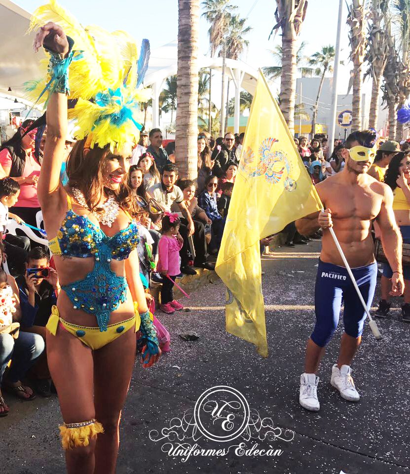 UniformeEdecan's tweet photo. Carnaval Mazatlán 2017
#CarnavalMazatlan 
#uniformesparaedecan https://t.co/TTm2S4OU5h