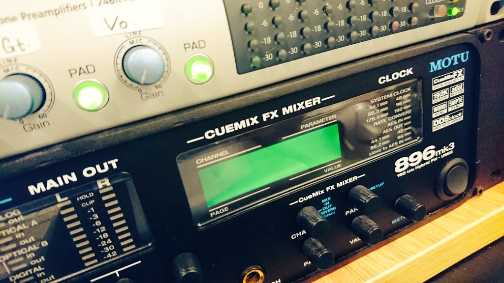 yuh_talesounds's tweet image. 896mk3のディスプレイだけ死んだんだけどこれ修理可能なのかな(._.)ダメならISAに乗り換える(._.)笑
#motu #forcusrite #studio