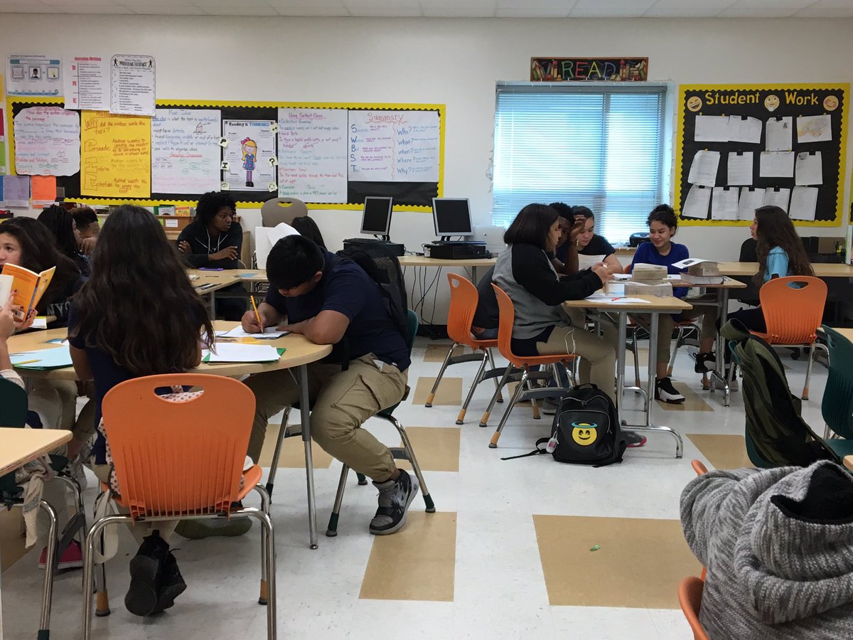 jlkuhleman's tweet photo. Building bridges and literacy with our friends at Sugar Grove Academy. #sharpstownnhs @iamsharpstown @HoustonISD @nhs_njhs https://t.co/3ZTAewbelx