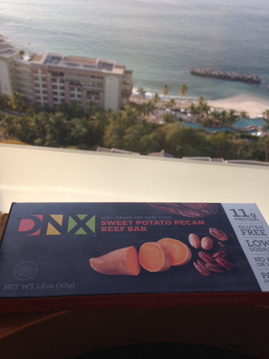 DNXBar's tweet photo. When it's cold where you are... Travel to Mexico and bring a #DNXbar https://t.co/7gEknWf5nX https://t.co/X10WD0N1OF