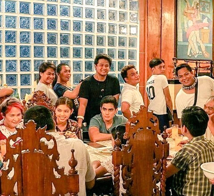 leyah_q's tweet photo. DTBY Taping.❤️

ctto
#ALDUBxDTBYTadhana 🍃 https://t.co/sUJiZR4mEH