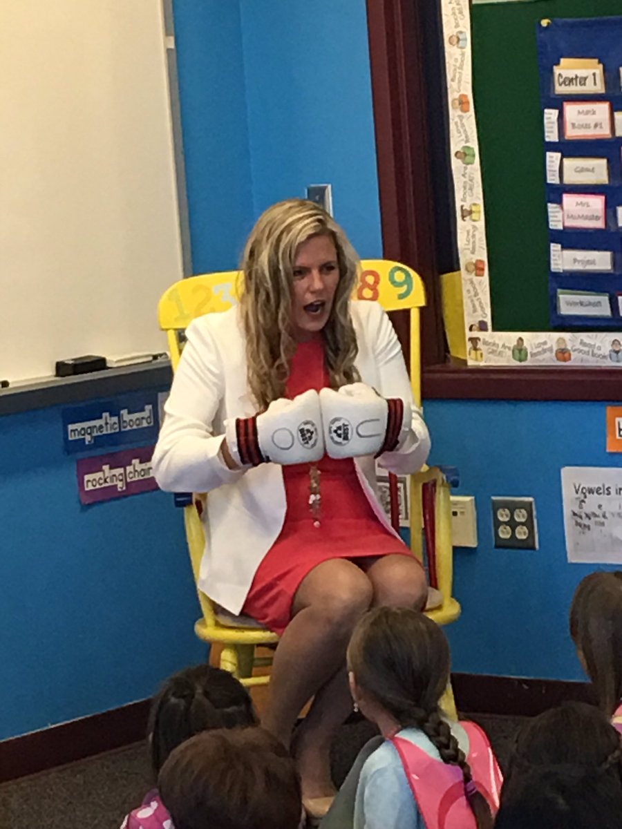 CircusVowelsKit's tweet photo. These kiddos did an amazing job during the #circusvowels lesson today while the news @wxyzdetroit was there filming! https://t.co/GcwcLDDUg6