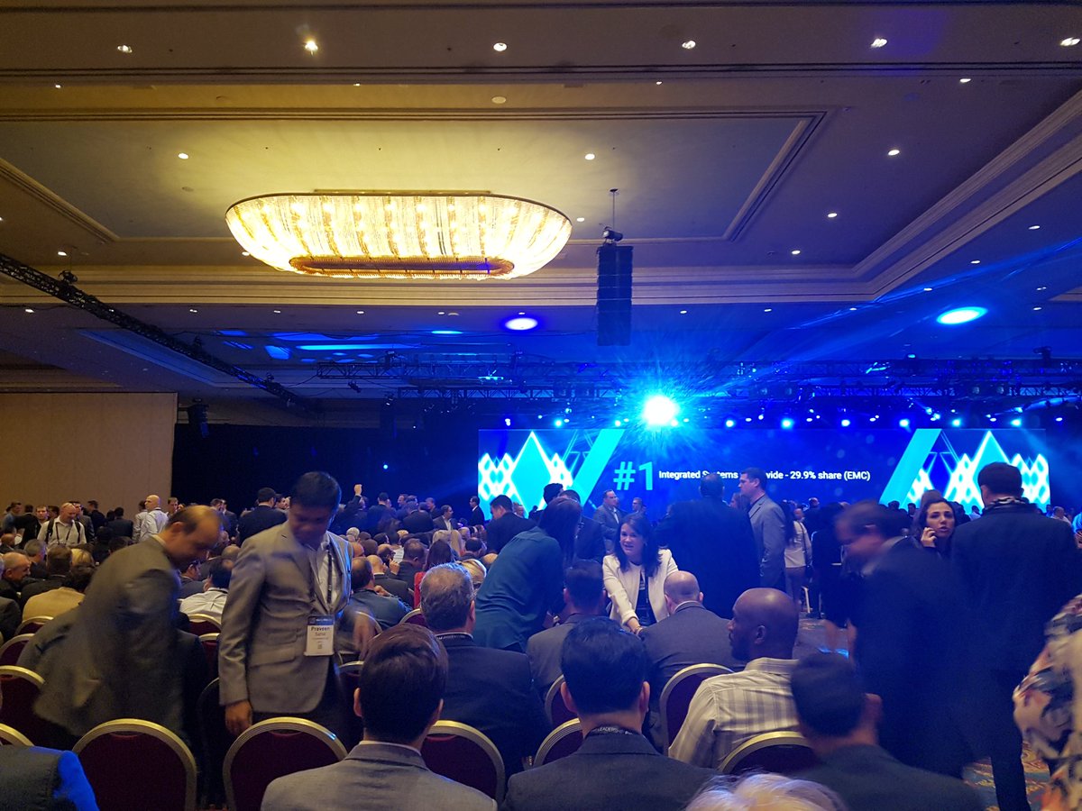 petbe01's tweet photo. 5 min before  opening of General session #FRSFY18 !!! https://t.co/HyUluiQLKe