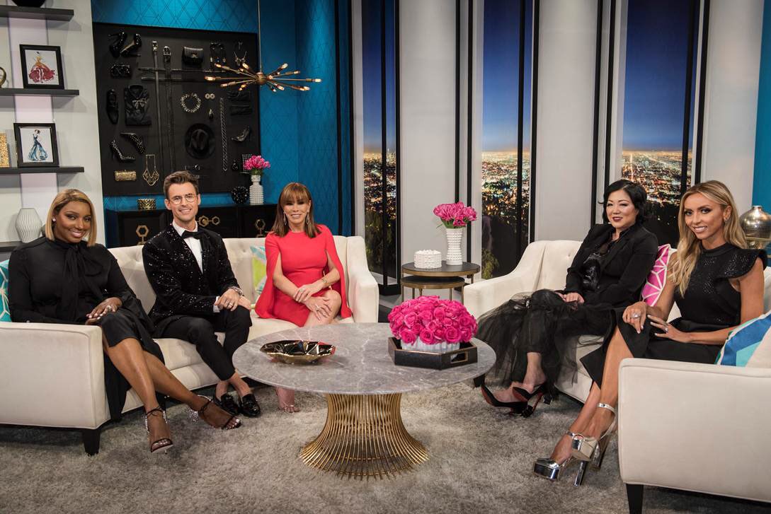 mrbradgoreski's tweet image. Tonight is the one we've all been waiting for! The @e_FashionPolice #oscars special starts at 8pm ET/7 c!The claws come out! Don't miss it!