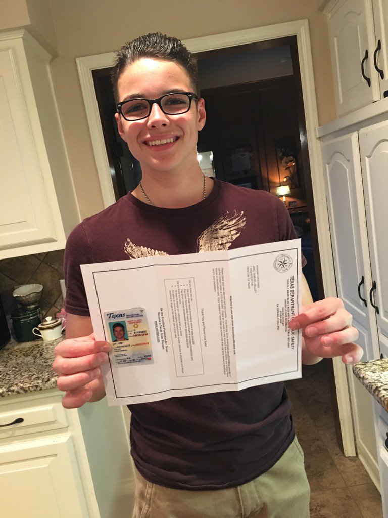 sam_kelley_'s tweet photo. Yikes~ my little man @kelley500 is OFFICIAL TX DRIVER! #notexting #noyapping #Focuseddriver Freedom 2 spread wings. https://t.co/LyuToAq0vm