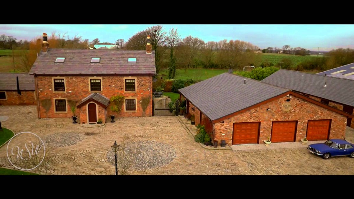 badbugmedia's tweet photo. Go the extra mile for your clients with our monthly #video newsletter. #estateagents #house #digital #Liverpool https://t.co/KIQssn9VCA https://t.co/iXxNnQgTeN
