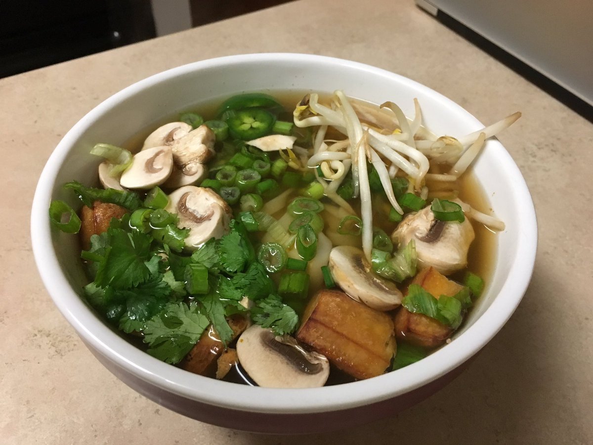alex_0ld's tweet photo. Veggie pho with tofu #nomeatweek #447challenge https://t.co/64nviNocYu