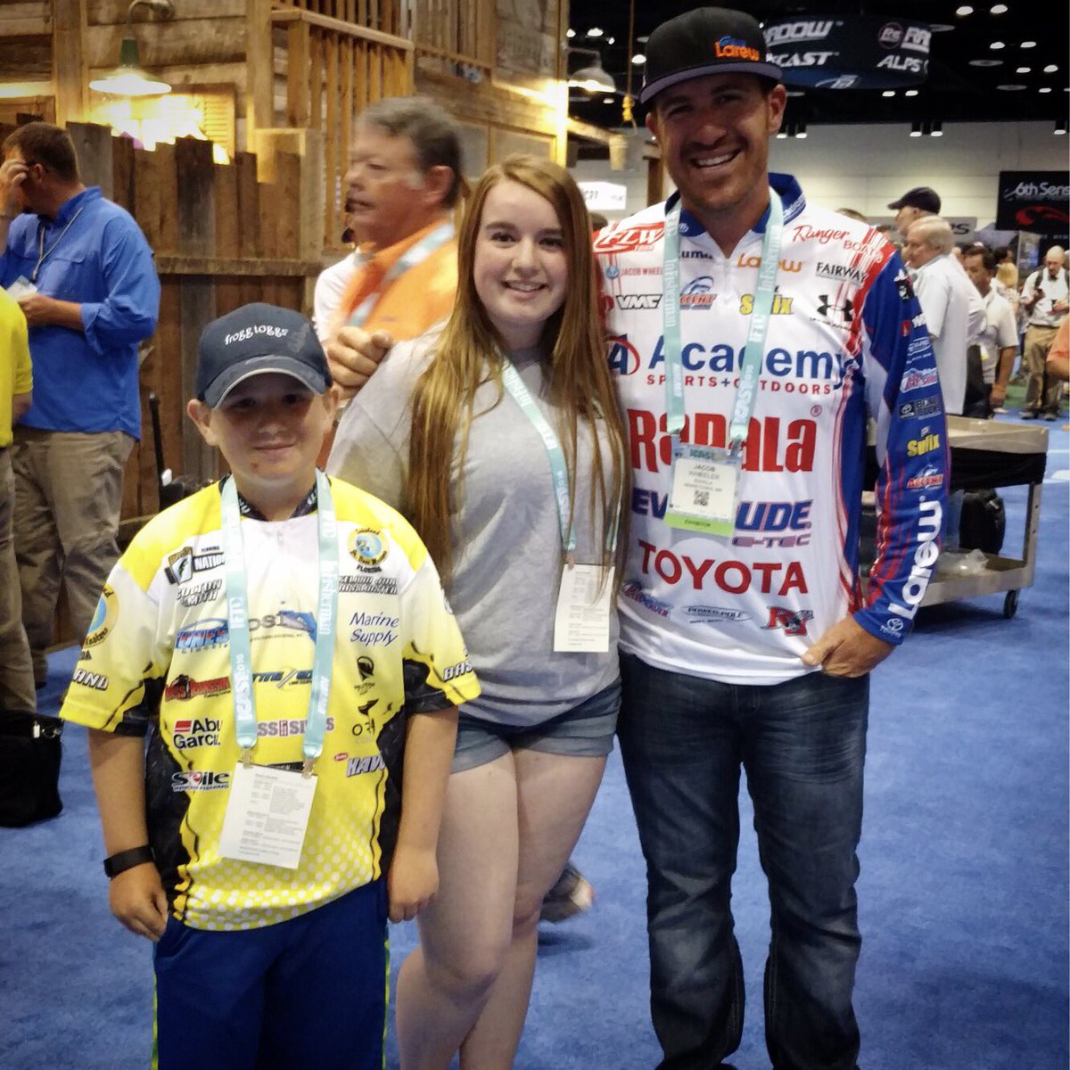 cole24299's tweet image. #ProOfTheWeek Congrats on winning the Bass Master Elite at Cherokee Lake! Glad I got the opportunity to meet you and sign your hat.