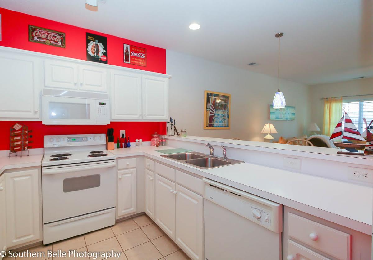 GregWarren12's tweet image. Only 139,900 in the heart of Cherry Grove!  Just a couple blocks to the beach!