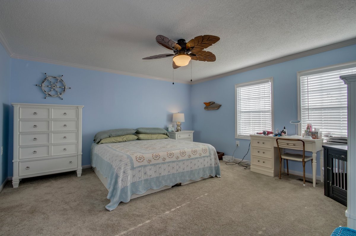 GregWarren12's tweet image. Awesome home in Conway-just 25 minutes to the beach!  Completely renovated with new paint, bead board, new floors, new kitchen, and more!