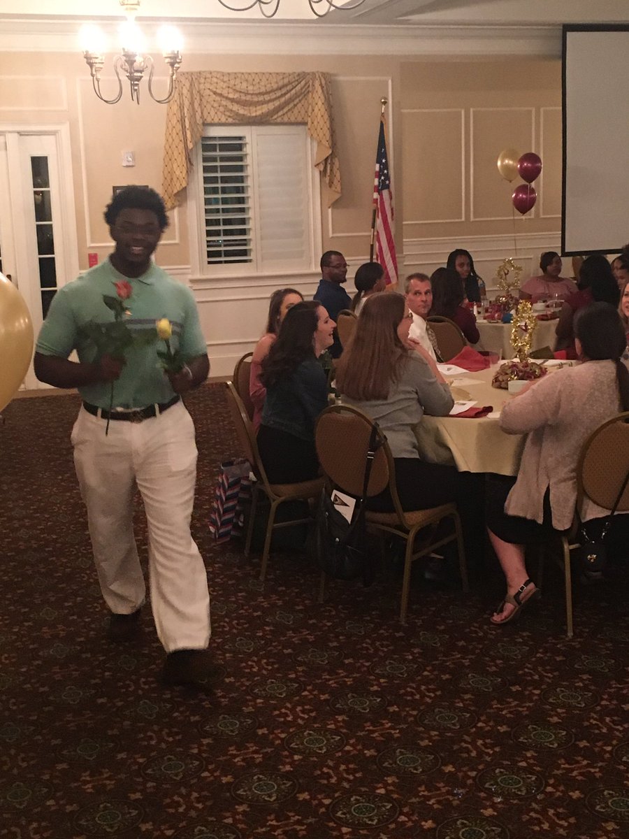 SAHSJackets's tweet photo. Couple Players (FB/BB) Decided To Stop By The Cheer Banquet Tonight To Show Their Appreciation! Thank You Ladies! #WeAreYourBiggestFans https://t.co/FR1z8uLmTI