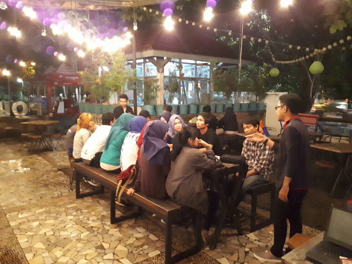 SG_KotaDaenk's tweet image. Halo•Kick ‼️ Buktikan dengan @kartu_halo , Community Challenge #halokick #sheilagankkotadaenk #LoopMks @halo_kartu @Tsel4u @loopmks