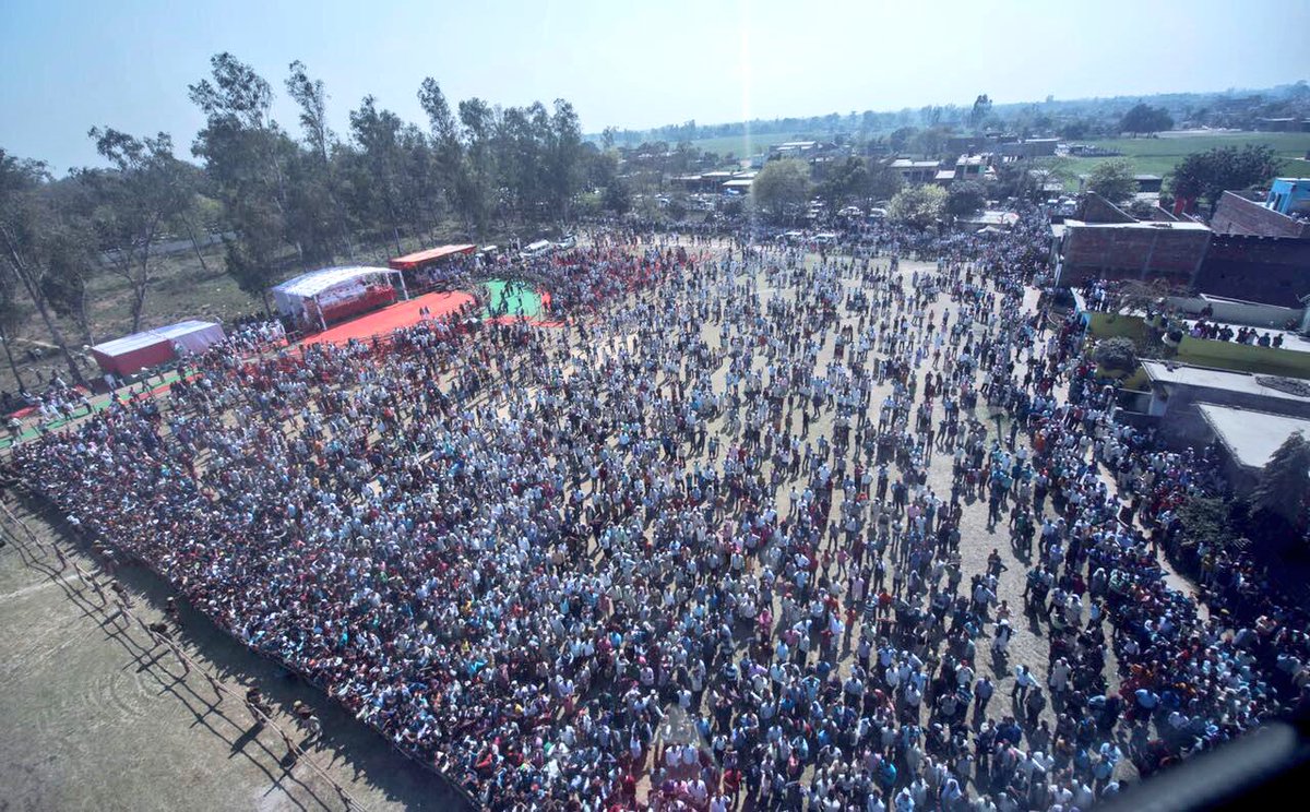 yadavakhilesh's tweet photo. The energy of the crowds, inspires me everyday, to do more and more for the people of UP. https://t.co/5dqSN95llJ