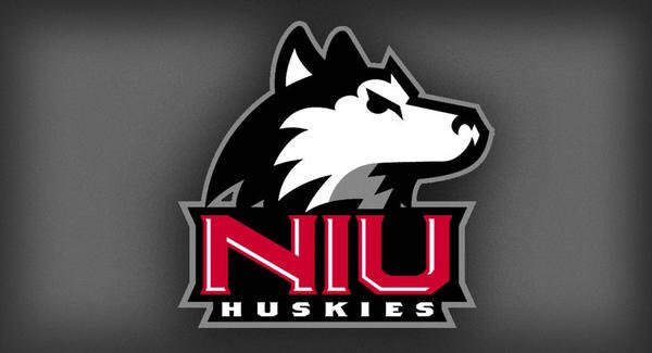 burks_mb's tweet photo. Blessed 🙏🏽to receive my 3rd Scholarship offer from Northern Illinois University 🔴⚪️⚫️🐺 @NIU_Football @niucoachcarey @coachMRice https://t.co/SipwE4mpt9