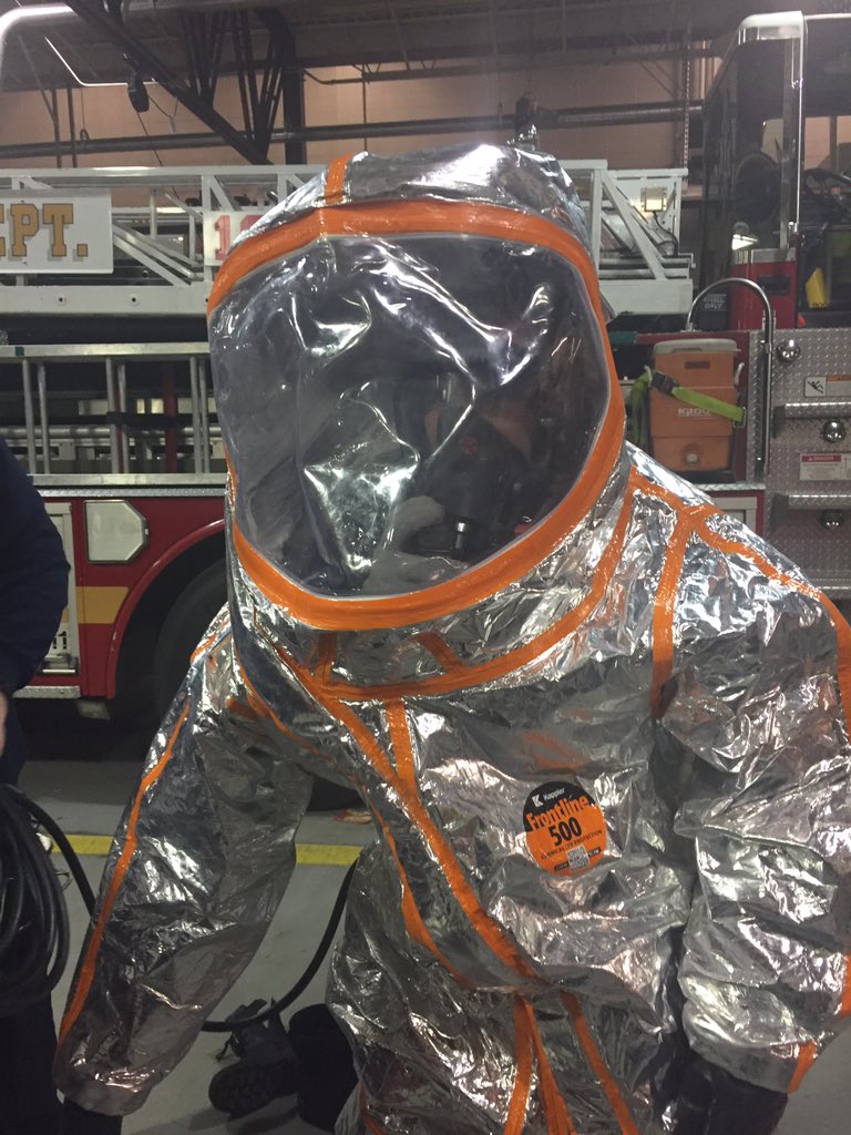 PhillyRiggsy's tweet photo. HazMat1 D platoon Level A supplied air training. Loving the Kappler 500s. @kmatheson @phillyhazmat @PFDCorrigan @ThielAdam https://t.co/Q8l9PubI2G