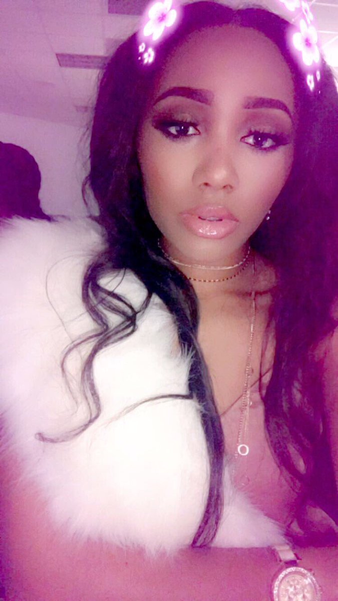 emmeisha's tweet photo. Hey, it's Emmeisha Lane 😉 #theblackproject #wolvesfashionforward #uwg20 #uwg19 #uwg18 #uwg17 #theelanebrand https://t.co/0gbHs0TCSR
