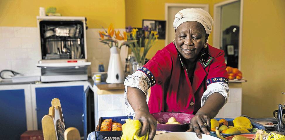 NDGroup_Inc's tweet photo. Domestic worker needed in Morningside 3500p/m please email your cv at cvs@ndgroupinc.co.za #JobSeekersSA #JobSeekersWednesday #tsaon3 https://t.co/zFqiSk5L0i