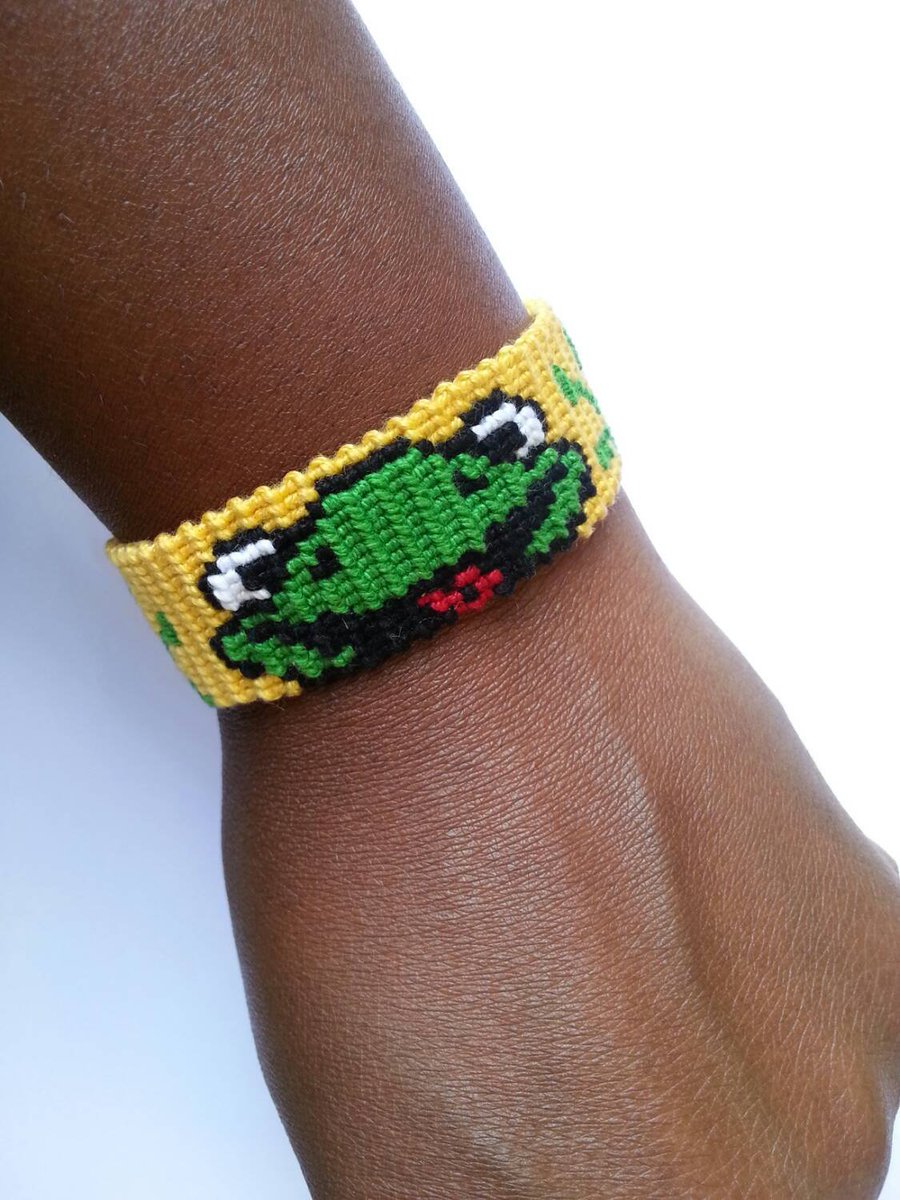 JahSans's tweet photo. Cute frog friendship bracelet. https://t.co/VGt8X8n5ui #JahSansAccessories #Etsy #KnottedBracelets https://t.co/ALZ3JkBUXo