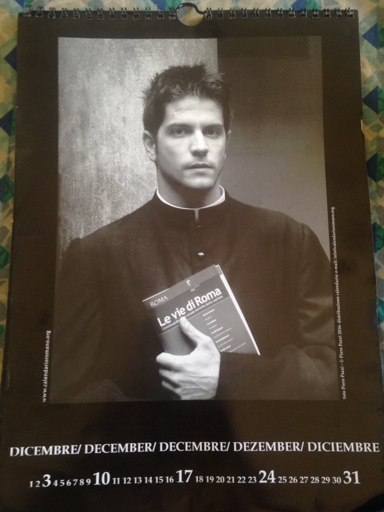 lucerodavila's tweet photo. Antonio me trajo de regalo un calendario de Roma con sacerdotes sugar daddys https://t.co/UVetyF8CIV