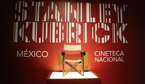 sabormexico's tweet image. Arte + Coctelería asi la noche con @LaEuropeaMexico disfrutando de exposicion de Stanley Kubrick en la Cineteca Nacional y #VodkaCollection