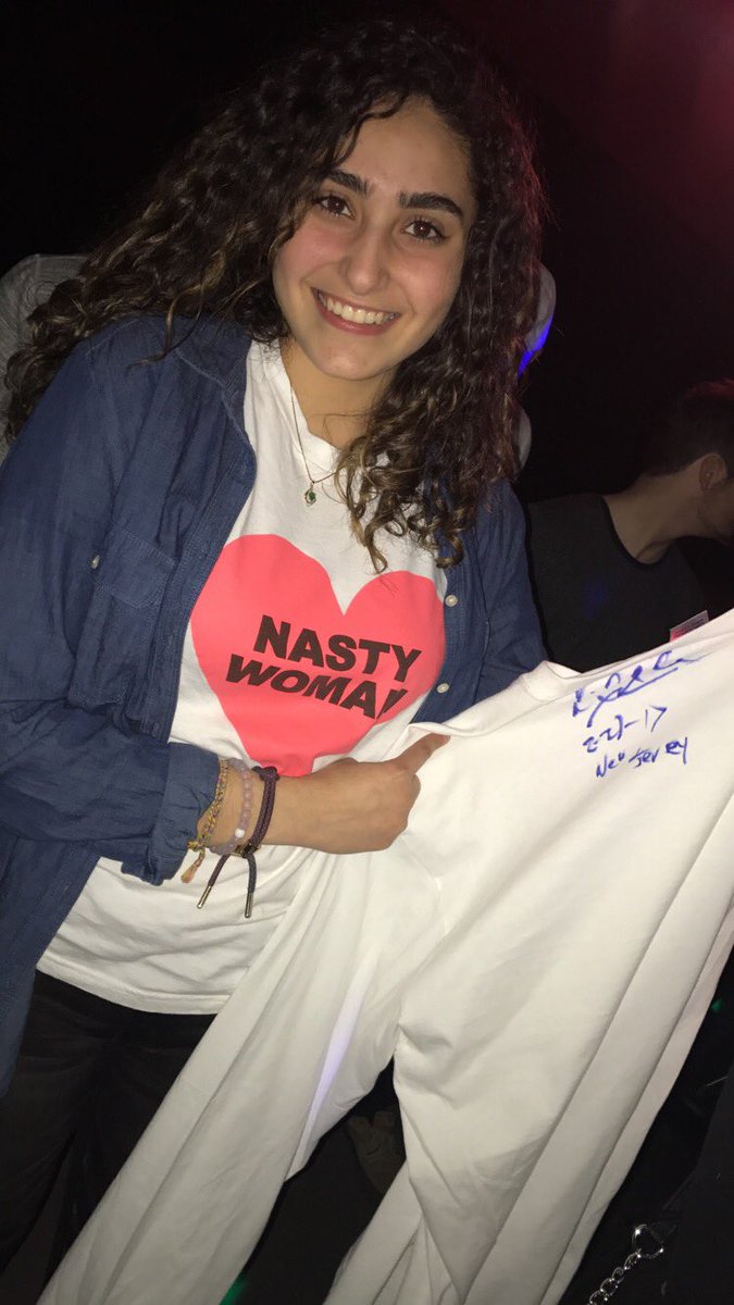 nuradaexplorer's tweet photo. a huge THANK YOU to @KidQuill for the show tn. it was an honor meeting you &getting your shirt, much love❤️🙌🏽 #seeyousoon #njsquad #goats🐐 https://t.co/d77XqKel4q