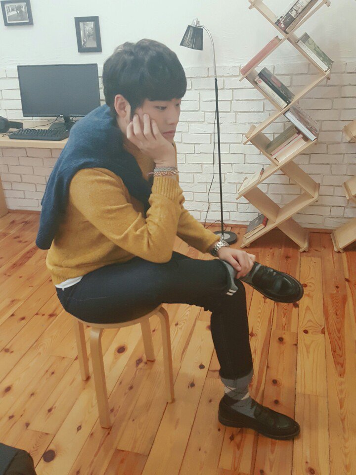 화보 촬영 현장의 배준식 씨 #SKTT1 #Bang
현장 스케치 영상 곧 공개될 예정이니 기대해주세요.