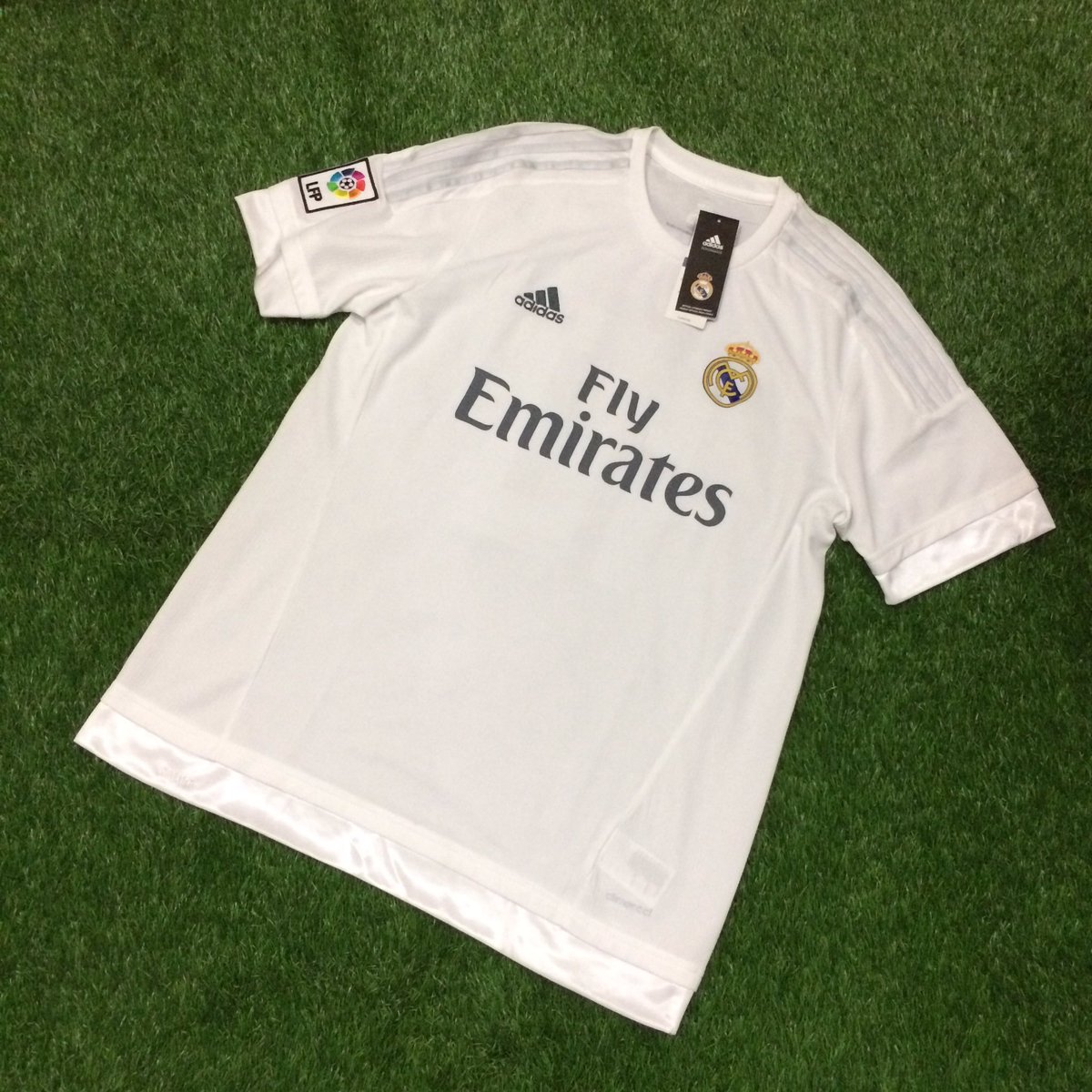 _SoccerBloopers's tweet photo. #LSB4
Madrid Home 2015/16
Size L ( 75x57 )
BNWT
Nameset Original
BIN 350K https://t.co/cZaElFcgqF