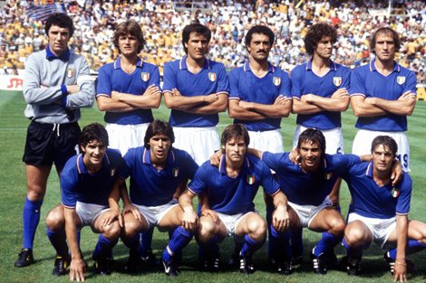 Happy Birthday Dino Zoff.  This picture hung on my wall growing up.  Legend. 